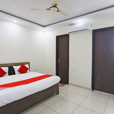 Oyo 48501 Dayal Regency Hotel Hapur Eksteriør billede