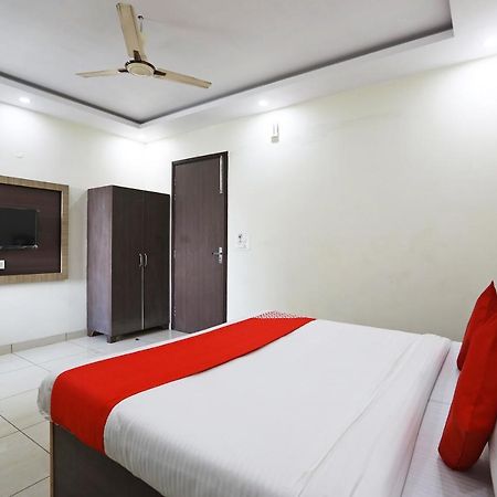 Oyo 48501 Dayal Regency Hotel Hapur Eksteriør billede