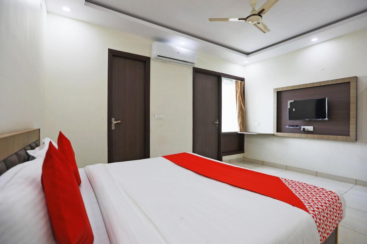 Oyo 48501 Dayal Regency Hotel Hapur Eksteriør billede