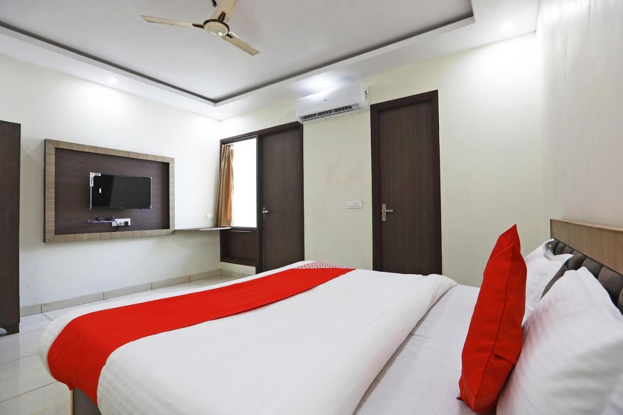 Oyo 48501 Dayal Regency Hotel Hapur Eksteriør billede