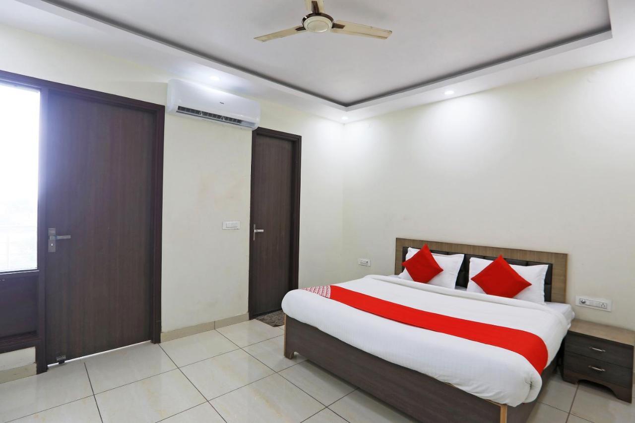Oyo 48501 Dayal Regency Hotel Hapur Eksteriør billede