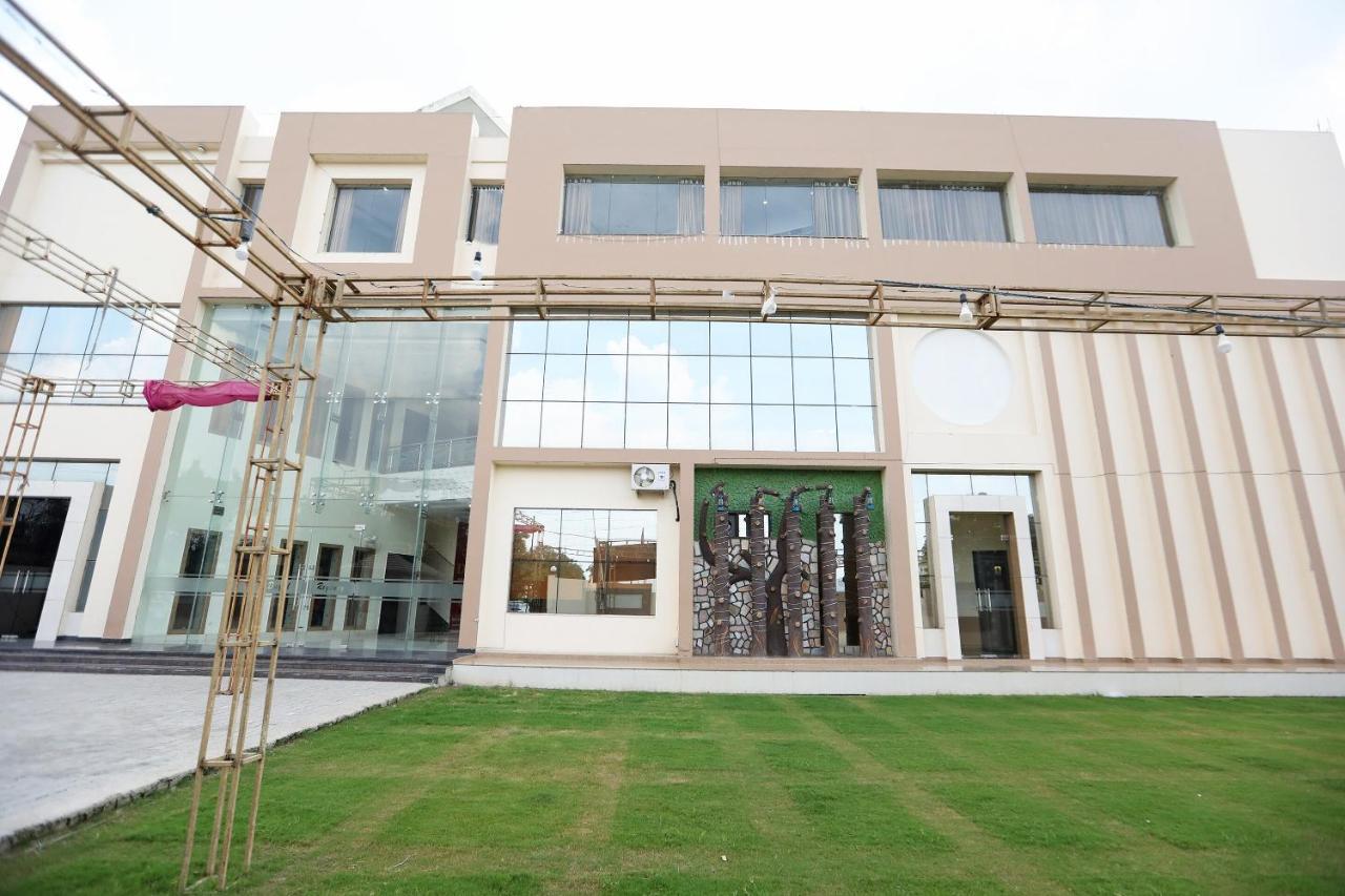Oyo 48501 Dayal Regency Hotel Hapur Eksteriør billede