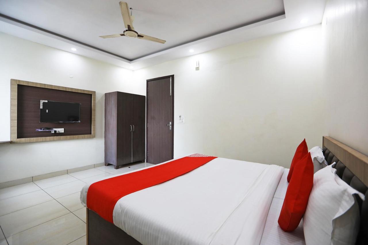 Oyo 48501 Dayal Regency Hotel Hapur Eksteriør billede