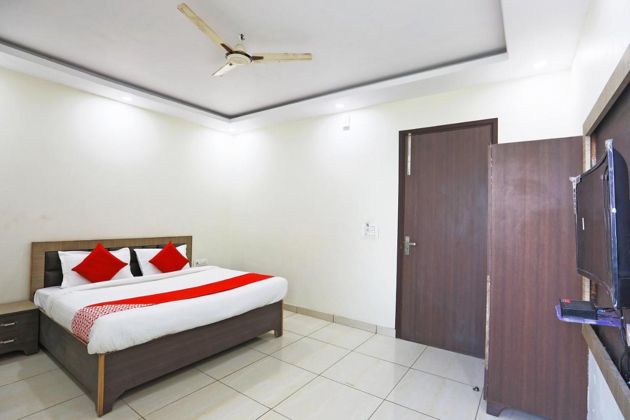 Oyo 48501 Dayal Regency Hotel Hapur Eksteriør billede